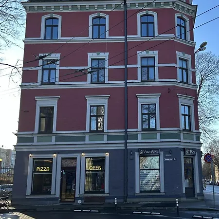 Reddoor 21 Freeparking