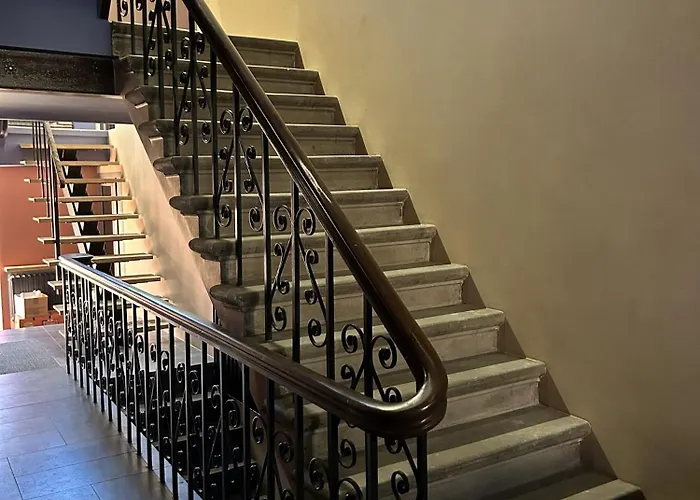 Reddoor 21 Freeparking 3* 里加