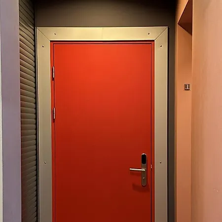 Reddoor 21 Freeparking 3*